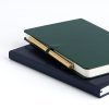 Carnet de Notes A5 WallDeca - Lot de 4 Cahiers Lignés, Couverture Rigide, Idéal pour Prise de Notes, Journaling et Projets - Noir, Vert, Rouge, Bleu